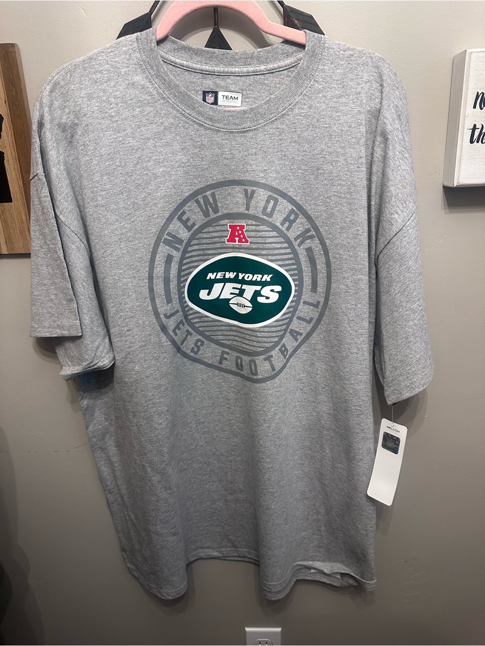 NFL New York Jets Gray Short Sleeve Logo Tee